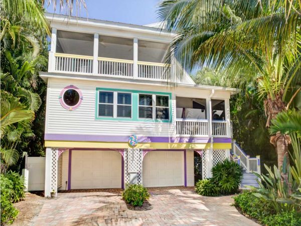 Three Bedroom Captiva Vacation Home with Private Pool