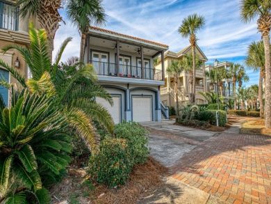 Destin 4 Bedroom Family Vacation Home with Pool Sleeps 18
