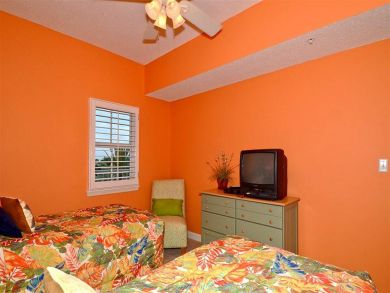 Bedroom - Twin beds