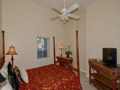 Bedroom 3 with queen bed