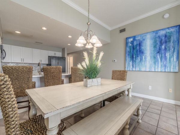 Beautiful Three Bedroom Vacation Rental Located on Beach Sleeps 10