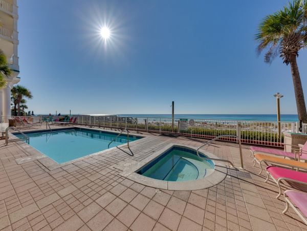 Luxury Beach Front Destin Rental Sleeps 8 Guests