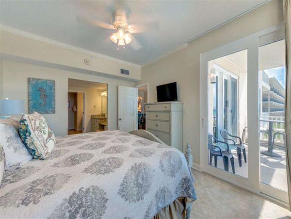 Luxury Beach Front Destin Rental Sleeps 8 Guests