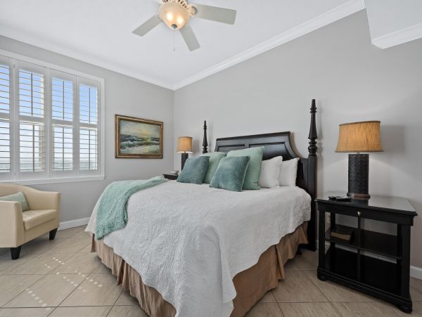 On Beach Destin Vacation Condo Three Bedrooms Gulf Views
