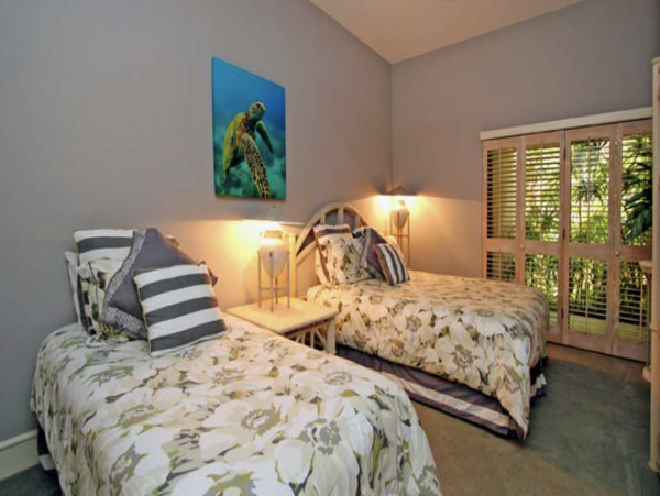 Luxury Two Bedroom Condo Walk to Beach Sleeps Six Guests