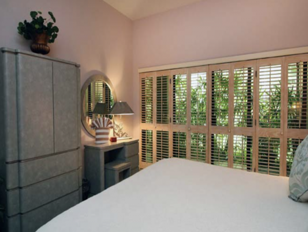 Luxury Two Bedroom Condo Walk to Beach Sleeps Six Guests