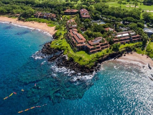 Luxury Two Bedroom Condo Walk to Beach Sleeps Six Guests