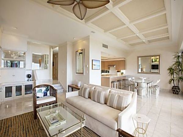 Luxury Two Bedroom Condo Walk to Beach Sleeps Six Guests