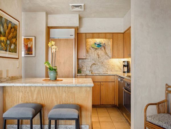 Maui Beachfront Vacation Rental - Wailea Oceanfront Condo