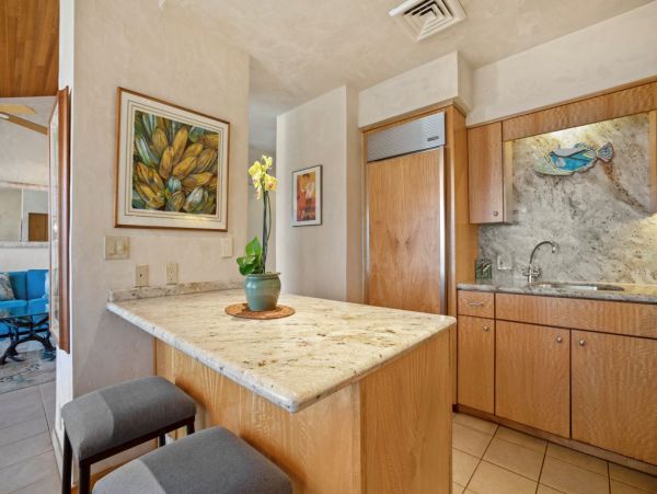 Maui Beachfront Vacation Rental - Wailea Oceanfront Condo