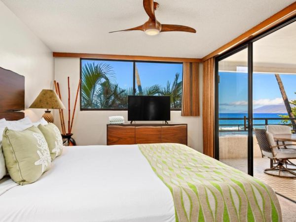 Wailea Beachfront Condo Rental - Luxury Oceanfront Accommodation