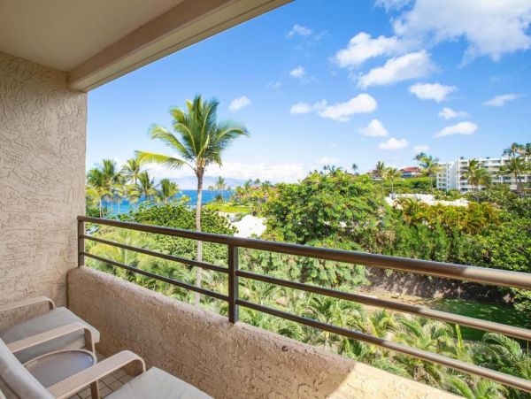 Wailea Oceanfront Condo Rental - Maui Beach Vacation Accommodation