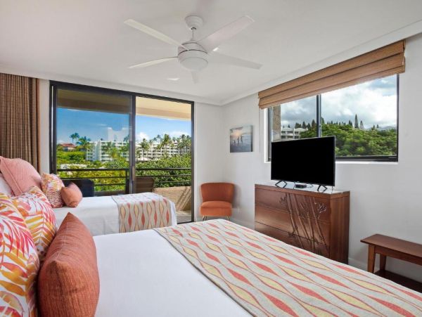 Wailea Oceanfront Condo Rental - Maui Beach Vacation Accommodation