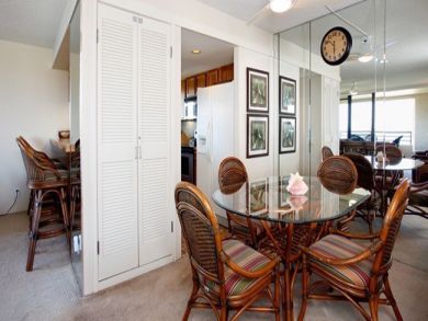 Dining Table & Chairs