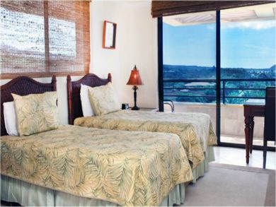 Bedroom 2 with twin beds