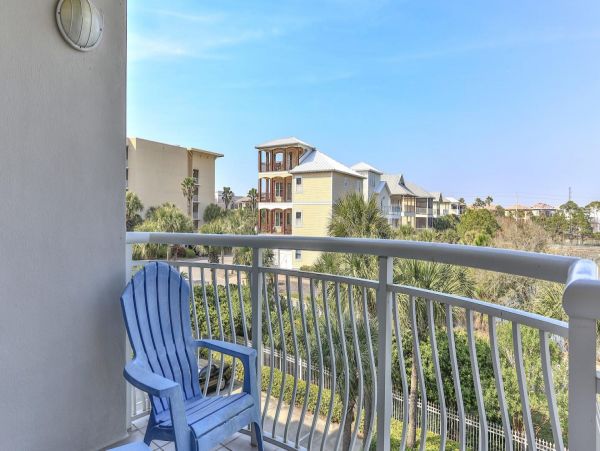 Luxury Miramar Beach Vacation Accommodation on Beach