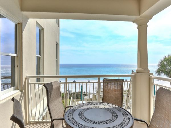 Luxury Miramar Beach Vacation Accommodation on Beach
