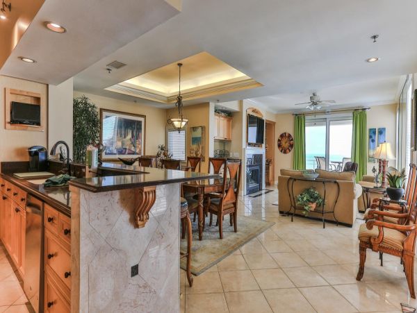 Luxury Miramar Beach Vacation Accommodation on Beach