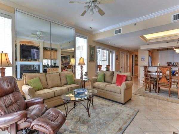 Luxury Miramar Beach Vacation Accommodation on Beach