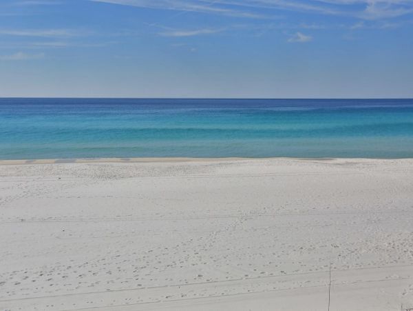 Luxury Miramar Beach Vacation Accommodation on Beach