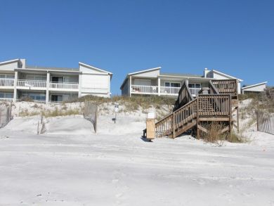 A Great Rental on The Beach Wow Great Rates Beach 50 yards !