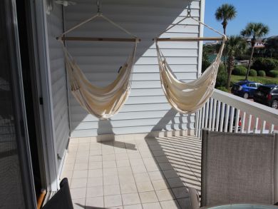 A Great Rental on The Beach Wow Great Rates Beach 50 yards !