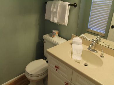 A Great Rental on The Beach Wow Great Rates Beach 50 yards !