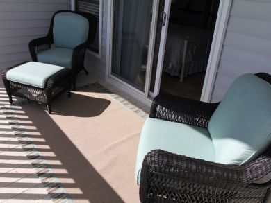 A Great Rental on The Beach Wow Great Rates Beach 50 yards !