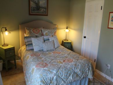 A Great Rental on The Beach Wow Great Rates Beach 50 yards !