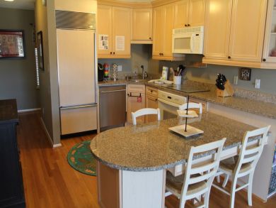 A Great Rental on The Beach Wow Great Rates Beach 50 yards !