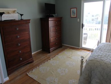 A Great Rental on The Beach Wow Great Rates Beach 50 yards !