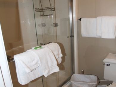 A Great Rental on The Beach Wow Great Rates Beach 50 yards !