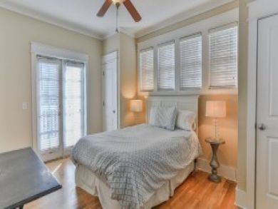 Seagrove Beach 5 Bedroom Homel Sleeps 13 Shared Pool