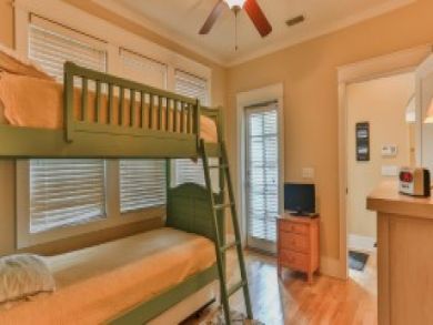 Seagrove Beach 5 Bedroom Homel Sleeps 13 Shared Pool