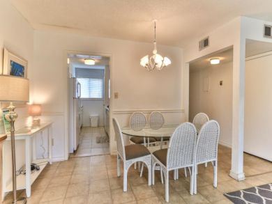 A Value Destin Rental with Three Bedrooms - Great Location!