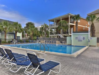 A Value Destin Rental with Three Bedrooms - Great Location!
