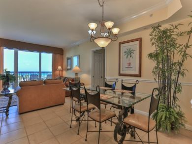 Destin Beachfront Condo with Pool and Sleeps 8 Guests