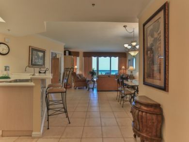 Destin Beachfront Condo with Pool and Sleeps 8 Guests