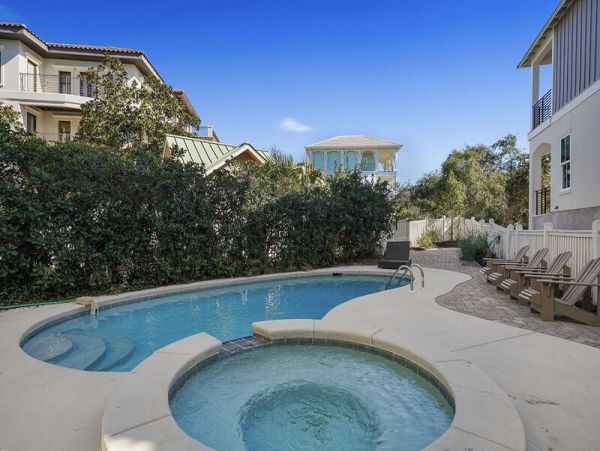 Luxury Santa Rosa Beach Vacation Rental Sleeps 28!