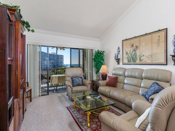 Beautiful Siesta Key Beach Condo Rental On Beach with Pool
