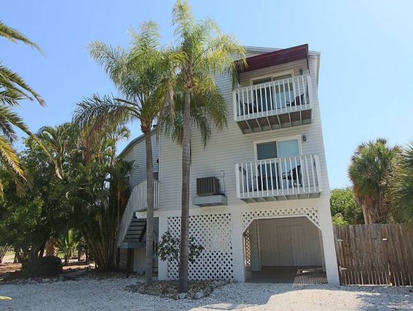 Longboat Key 2 Bedroom Vacation Rental Home on Longboat Key