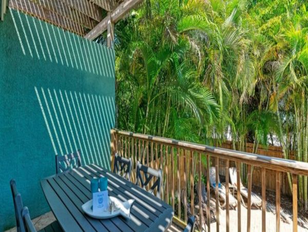Anna Maria Island 3 Bedroom Home with a Tiki Pool