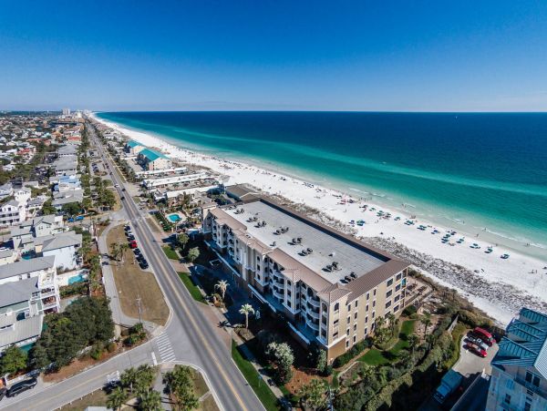 Destin Beachfront Vacation Rental - 4-Bedroom Gulf-Front Luxury Condo