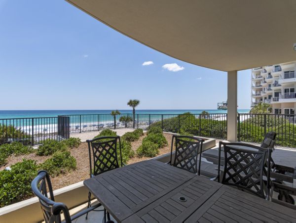 Destin Beachfront Vacation Rental - 4-Bedroom Gulf-Front Luxury Condo