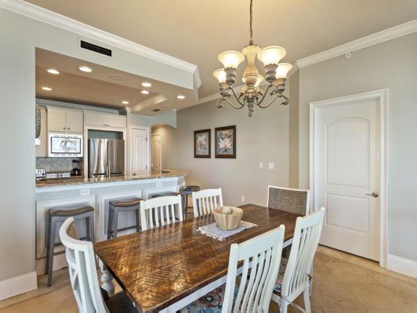 Destin Beachfront Vacation Rental - 4-Bedroom Gulf-Front Luxury Condo