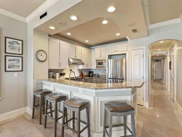 Destin Beachfront Vacation Rental - 4-Bedroom Gulf-Front Luxury Condo