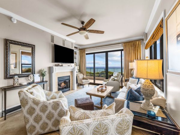 Destin Beachfront Vacation Rental - 4-Bedroom Gulf-Front Luxury Condo