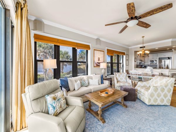 Destin Beachfront Vacation Rental - 4-Bedroom Gulf-Front Luxury Condo