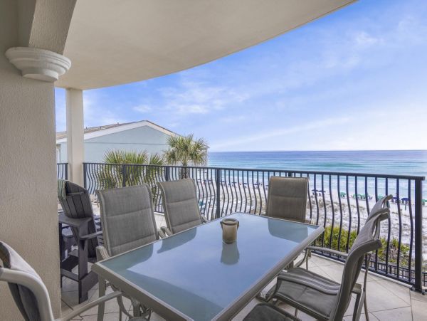 Destin Luxury Vacation Condo on Beach 4 Bedrooms
