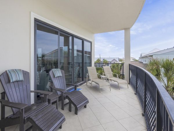 Destin Luxury Vacation Condo on Beach 4 Bedrooms